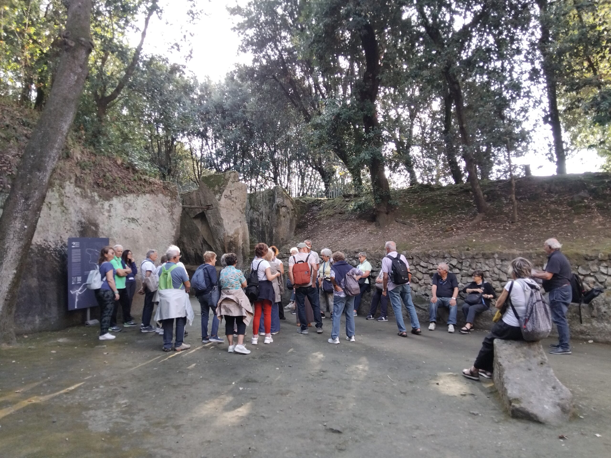 Intervista a Raffaella Iovine, presidente del Gruppo Archeologico Campi Flegrei APS (in foto, lo scavo in un sito archeologico)